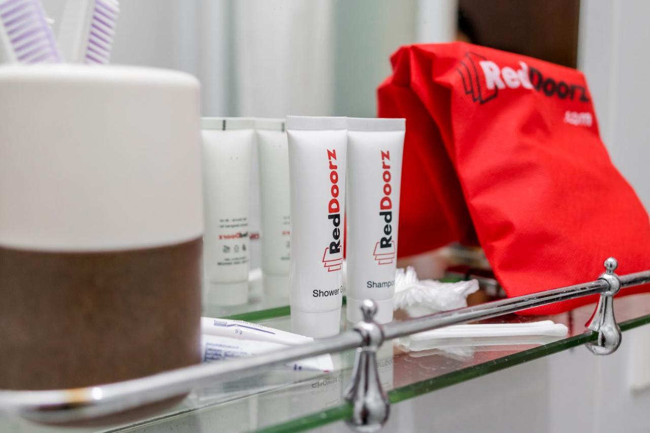 RedDoorz Plus near JIEXPO Kemayoran Dżakarta Zewnętrze zdjęcie