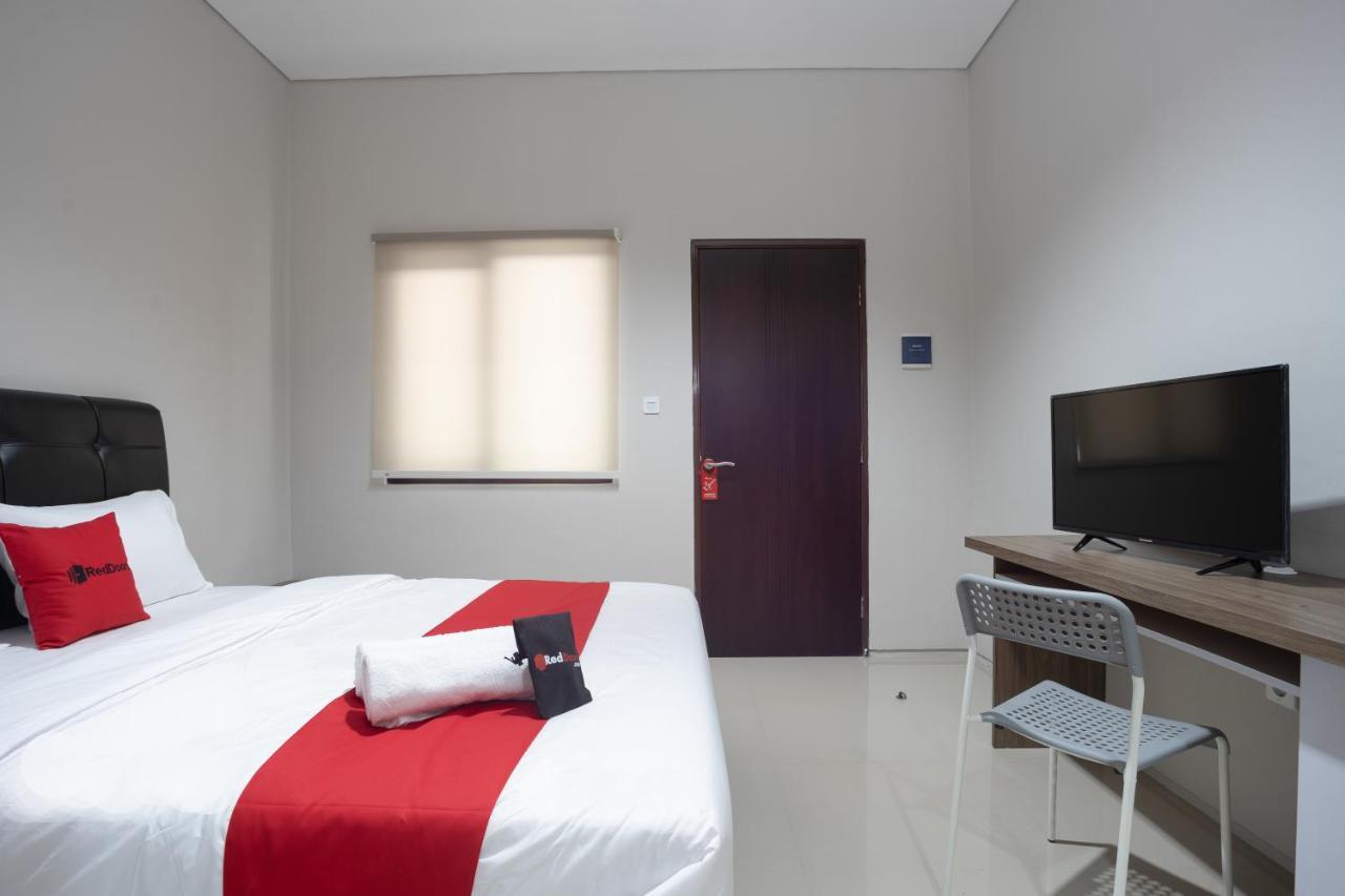 RedDoorz Plus near JIEXPO Kemayoran Dżakarta Zewnętrze zdjęcie