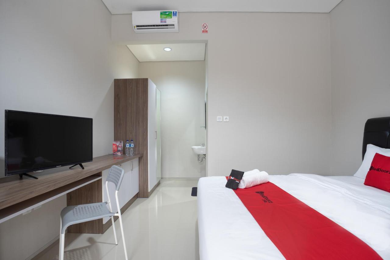 RedDoorz Plus near JIEXPO Kemayoran Dżakarta Zewnętrze zdjęcie