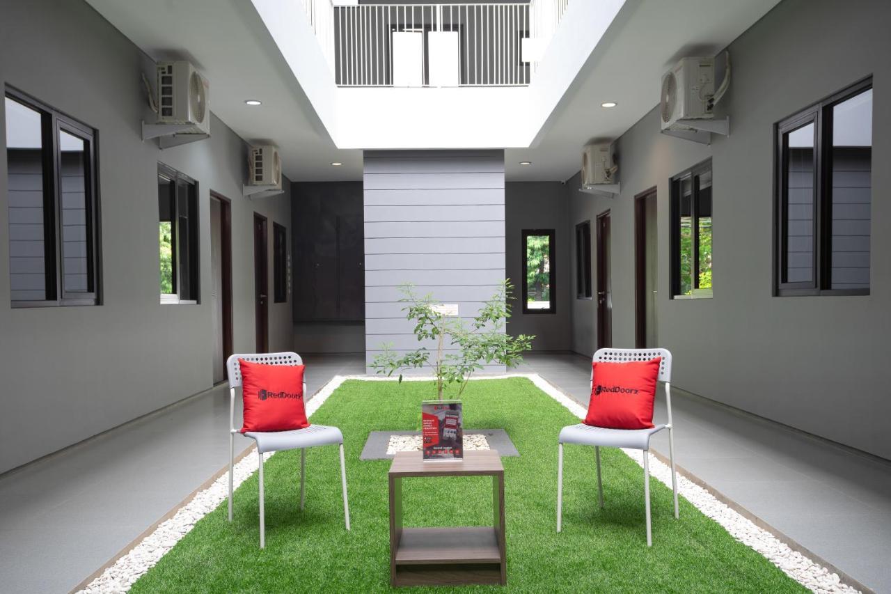 RedDoorz Plus near JIEXPO Kemayoran Dżakarta Zewnętrze zdjęcie