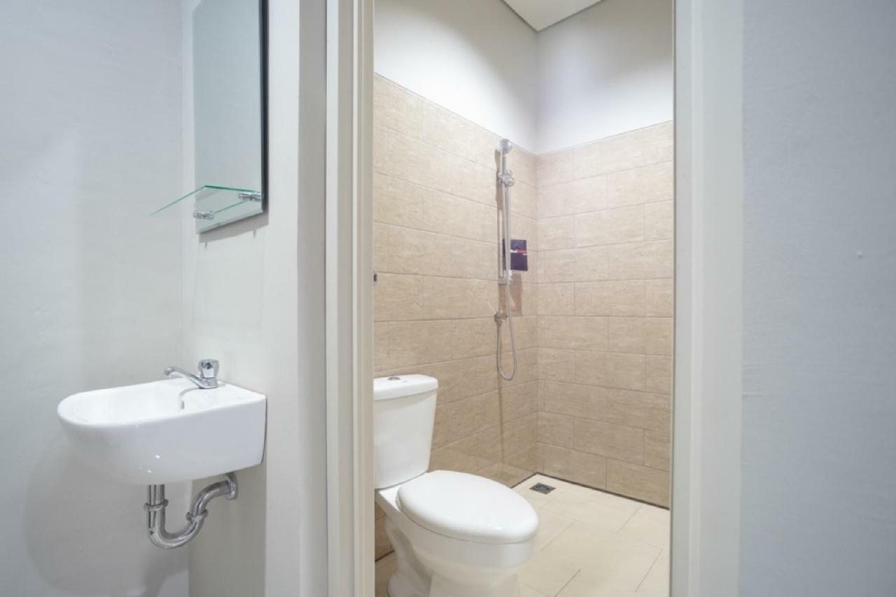 RedDoorz Plus near JIEXPO Kemayoran Dżakarta Zewnętrze zdjęcie