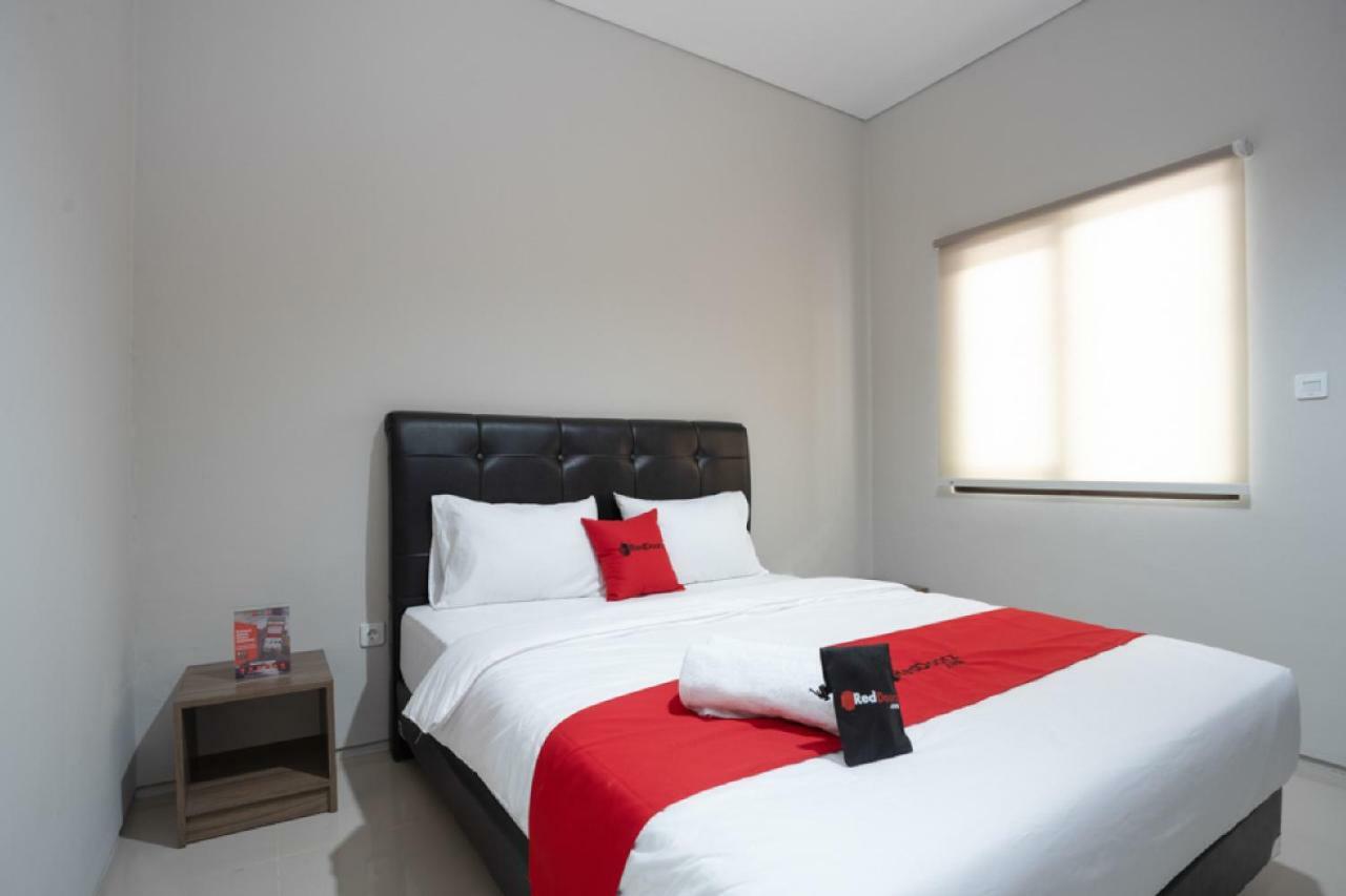 RedDoorz Plus near JIEXPO Kemayoran Dżakarta Zewnętrze zdjęcie