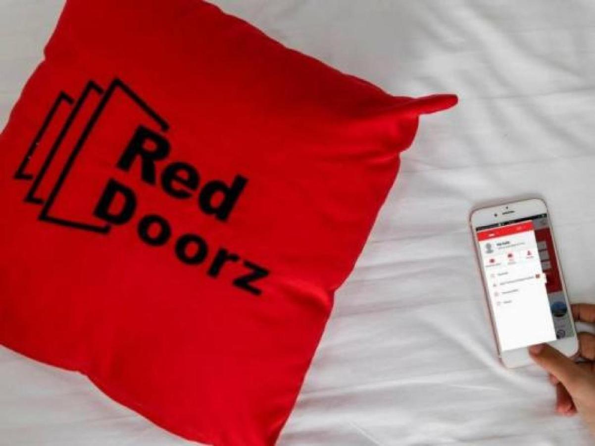 RedDoorz Plus near JIEXPO Kemayoran Dżakarta Zewnętrze zdjęcie